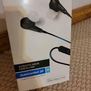 Bose Quietcomfort headphones